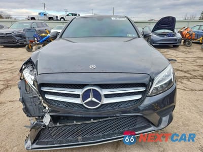 Piąte zdjęcie samochodu w środku: 2019 MERCEDES-BENZ C 300 4MATIC VIN:55SWF8EB3KU305528 - miniatura