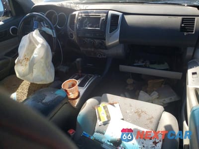 Zdjęcie 8 z 11 samochodu: 2013 TOYOTA TACOMA VIN:5TFLU4EN5DX059734 - miniatura