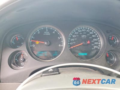 Zdjęcie 8 z 12 samochodu: 2010 CHEVROLET SUBURBAN K1500 LTZ VIN:1GNUKKE39AR186359 - miniatura