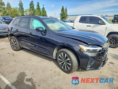 Czwarte zdjęcie samochodu z boku: 2024 VOLVO XC60 CORE VIN:YV4L12RK8R1729541 - miniatura