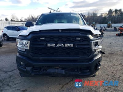 Piąte zdjęcie samochodu w środku: 2022 RAM 2500 UTILITY / SERVICE TRUCK VIN:3C6UR5CJXNG298401 - miniatura