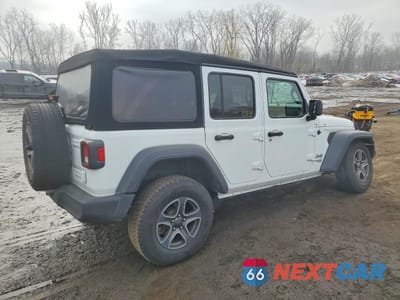 Trzecie zdjęcie samochodu z tyłu: 2019 JEEP WRANGLER UNLIMITED SPORT VIN:1C4HJXDG6KW679532 - miniatura