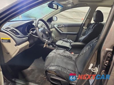 Zdjęcie 7 z 12 samochodu: 2013 KIA FORTE EX VIN:KNAFU4A23D5739343 - miniatura