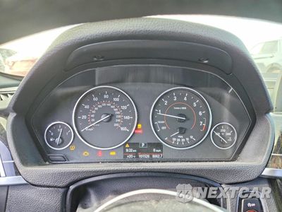 Zdjęcie 9 z 12 samochodu: 2018 BMW 330 XI VIN:WBA8D9C55JEM32524 - miniatura