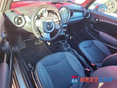Zdjęcie 8 z 11 samochodu: 2010 MINI COOPER VIN:WMWMR3C58ATU97134 - miniatura