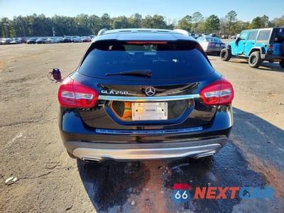 Zdjęcie 6 z 12 samochodu: 2016 MERCEDES-BENZ GLA 250 VIN:WDCTG4EB8GJ199162 - miniatura