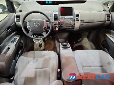 Zdjęcie 8 z 11 samochodu: 2005 TOYOTA PRIUS VIN:JTDKB20U057057928 - miniatura