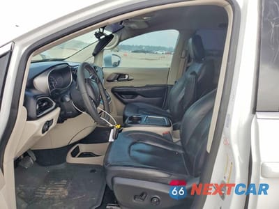 Zdjęcie 7 z 13 samochodu: 2022 CHRYSLER PACIFICA TOURING L VIN:2C4RC1BG2NR144645 - miniatura