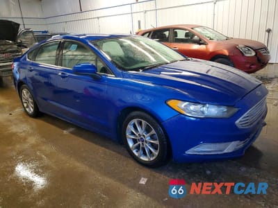 Czwarte zdjęcie samochodu z boku: 2017 FORD FUSION SE VIN:3FA6P0HDXHR272148 - miniatura