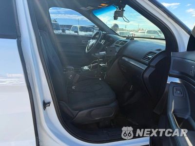 Piąte zdjęcie samochodu w środku: 2018 FORD EXPLORER POLICE INTERCEPTOR VIN:1FM5K8ARXJGA89902 - miniatura