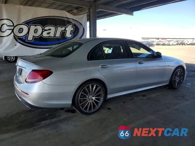 Trzecie zdjęcie samochodu z tyłu: 2018 MERCEDES-BENZ E 43 4MATIC AMG VIN:WDDZF6EB0JA398007 - miniatura