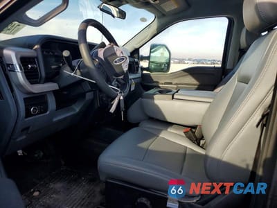 Zdjęcie 7 z 12 samochodu: 2026 FORD F450 SUPER DUTY VIN:1FT8W4DT6TEC03348 - miniatura