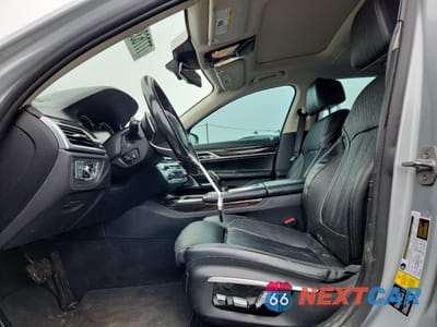 Zdjęcie 7 z 13 samochodu: 2016 BMW 750 XI VIN:WBA7F2C56GG416813 - miniatura