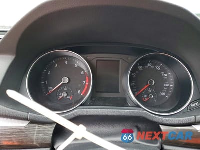 Zdjęcie 9 z 12 samochodu: 2018 VOLKSWAGEN PASSAT SE VIN:1VWBA7A35JC029157 - miniatura