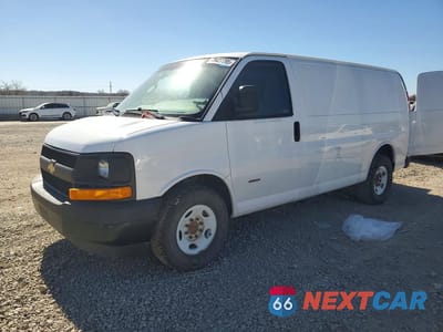 2017 CHEVROLET EXPRESS 2500 CARGO DELIVERY VAN 1GCWGAF13H1325386 - główne zdjęcie licytacji z USA - miniatura