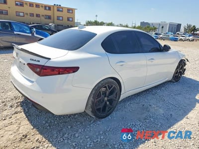 Trzecie zdjęcie samochodu z tyłu: 2020 ALFA ROMEO GIULIA VIN:ZARFAMAN6L7630857 - miniatura