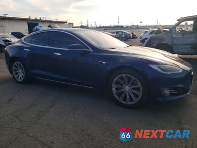 Czwarte zdjęcie samochodu z boku: 2017 TESLA MODEL S VIN:5YJSA1E13HF191391 - miniatura