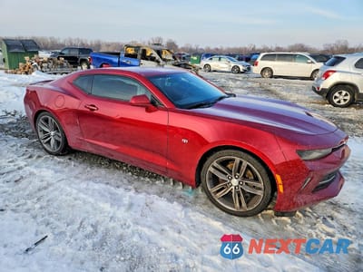 Czwarte zdjęcie samochodu z boku: 2017 CHEVROLET CAMARO LT VIN:1G1FB1RS8H0119157 - miniatura