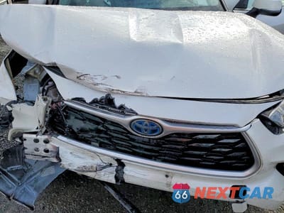 Zdjęcie 12 z 13 samochodu: 2020 TOYOTA HIGHLANDER HYBRID XLE VIN:5TDGBRCH8LS502125 - miniatura