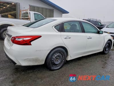 Trzecie zdjęcie samochodu z tyłu: 2017 NISSAN ALTIMA 2.5 VIN:1N4AL3AP2HN329196 - miniatura