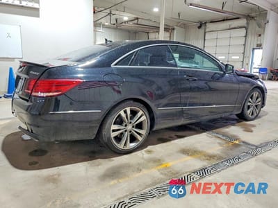 Trzecie zdjęcie samochodu z tyłu: 2014 MERCEDES-BENZ E 350 4MATIC VIN:WDDKJ8JB4EF241462 - miniatura