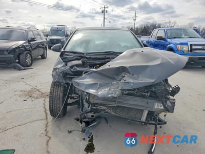 Piąte zdjęcie samochodu w środku: 2018 CHEVROLET SONIC LT VIN:1G1JD6SH7J4101358 - miniatura