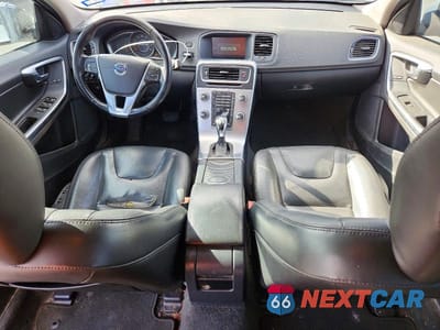 Zdjęcie 8 z 12 samochodu: 2017 VOLVO S60 VIN:YV126MFL0H2421212 - miniatura