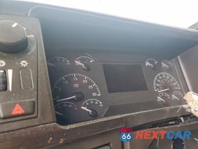 Zdjęcie 8 z 10 samochodu: 2025 VOLVO VNL SEMI TRUCK VIN:4V4NC9EH4SN691625 - miniatura