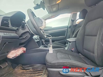 Zdjęcie 7 z 13 samochodu: 2019 HYUNDAI ELANTRA SEL VIN:5NPD84LF6KH445429 - miniatura