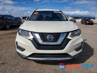 Piąte zdjęcie samochodu w środku: 2019 NISS ROGUE SV VIN:JN8AT2MT9KW263040 - miniatura