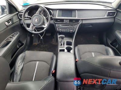 Zdjęcie 8 z 12 samochodu: 2018 KIA OPTIMA S VIN:5XXGT4L34JG241904 - miniatura
