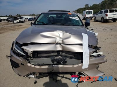 Piąte zdjęcie samochodu w środku: 2025 VOLVO S60 PLUS VIN:7JRH60FC0SG364935 - miniatura
