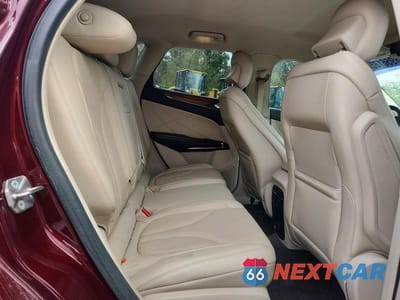 Zdjęcie 11 z 12 samochodu: 2018 LINCOLN MKC SELECT VIN:5LMCJ2C9XJUL30344 - miniatura