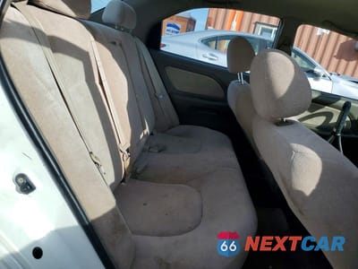 Zdjęcie 10 z 12 samochodu: 2005 HYUNDAI SONATA GL VIN:KMHWF25S15A119185 - miniatura