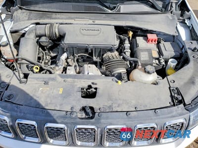 Zdjęcie 12 z 12 samochodu: 2024 JEEP COMPASS LATITUDE LUX VIN:3C4NJDFN1RT577729 - miniatura