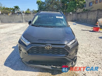 Piąte zdjęcie samochodu w środku: 2025 TOYOTA RAV4 XLE VIN:2T3W1RFV1SC322886 - miniatura