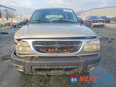 Piąte zdjęcie samochodu w środku: 2001 FORD EXPLORER XLT VIN:1FMZU63E01UB60617 - miniatura