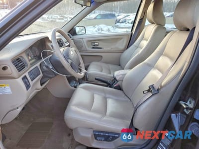 Zdjęcie 7 z 11 samochodu: 2000 VOLVO S70 GLT VIN:YV1LS56D7Y2667110 - miniatura