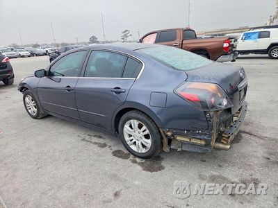 Trzecie zdjęcie samochodu z tyłu: 2012 NISSAN ALTIMA BASE VIN:1N4AL2AP4CN550043 - miniatura
