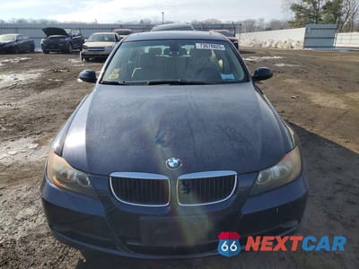 Piąte zdjęcie samochodu w środku: 2006 BMW 325 I VIN:WBAVB13596KX46549 - miniatura