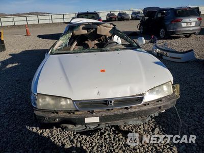 Piąte zdjęcie samochodu w środku: 1996 HONDA ACCORD LX VIN:1HGCD5631TA125914 - miniatura
