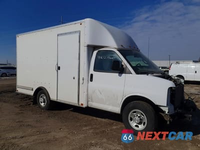 Czwarte zdjęcie samochodu z boku: 2021 CHEVROLET EXPRESS G3 - BOX TRUCK VIN:1GB0GRFB7L1272511 - miniatura