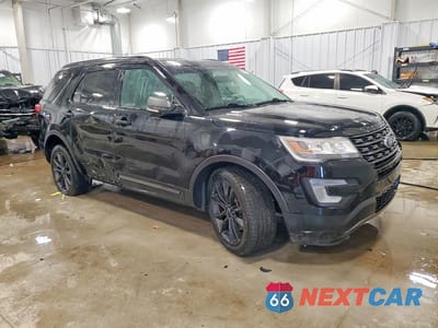 Czwarte zdjęcie samochodu z boku: 2017 FORD EXPLORER XLT VIN:1FM5K8D82HGD84036 - miniatura