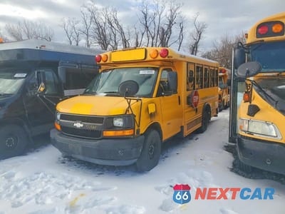 Drugie zdjęcie samochodu z przodu: 2009 CHEVROLET EXPRESS SCHOOL BUS VIN:1GBHG316391114296 - miniatura