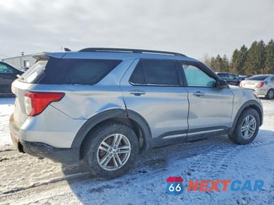Trzecie zdjęcie samochodu z tyłu: 2021 FORD EXPLORER XLT VIN:1FMSK8DH3MGA79688 - miniatura