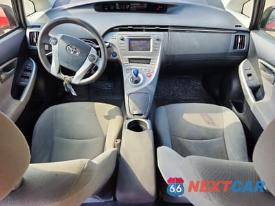 Zdjęcie 8 z 12 samochodu: 2014 TOYOTA PRIUS THREE VIN:JTDKN3DU5E1792060 - miniatura
