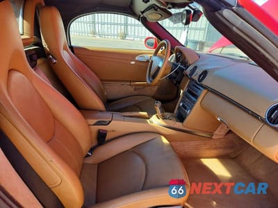 Zdjęcie 10 z 11 samochodu: 2006 PORSCHE BOXSTER VIN:WP0CA29826U710517 - miniatura