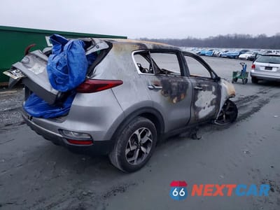 Trzecie zdjęcie samochodu z tyłu: 2020 KIA SPORTAGE LX VIN:KNDPMCAC0L7762852 - miniatura