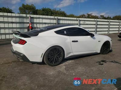 Trzecie zdjęcie samochodu z tyłu: 2025 FORD MUSTANG GT VIN:1FA6P8CF1S5407440 - miniatura