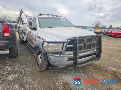 Czwarte zdjęcie samochodu z boku: 2016 RAM 4500 UTILITY / SERVICE TRUCK VIN:3C7WRKEL8GG209476 - miniatura